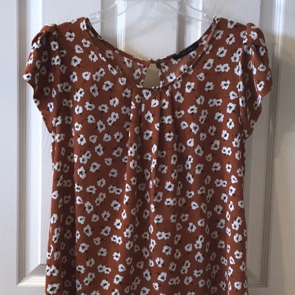 Papermoon floral blouse. Size L